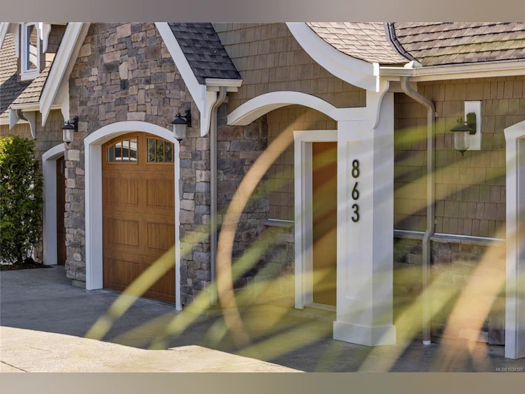 863 Cavin Road, French Creek, BC, V9P 1Z9 - 3