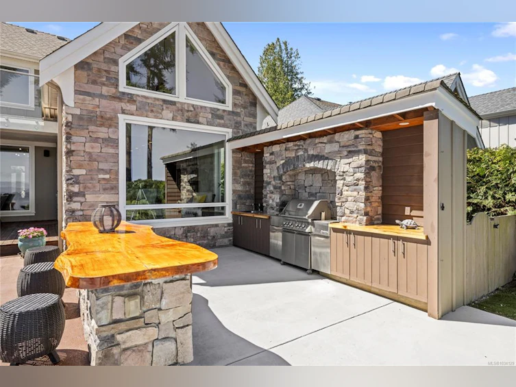 863 Cavin Road, French Creek, BC, V9P 1Z9 - 71