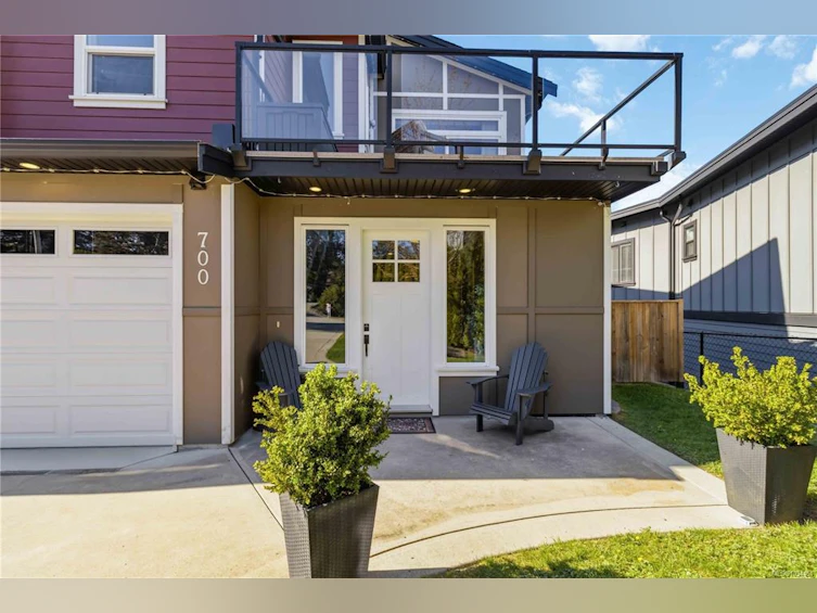 700 Demel Place, Colwood, BC, V9C 3L6 - 4
