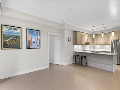303-1450 Glentana Road - 5