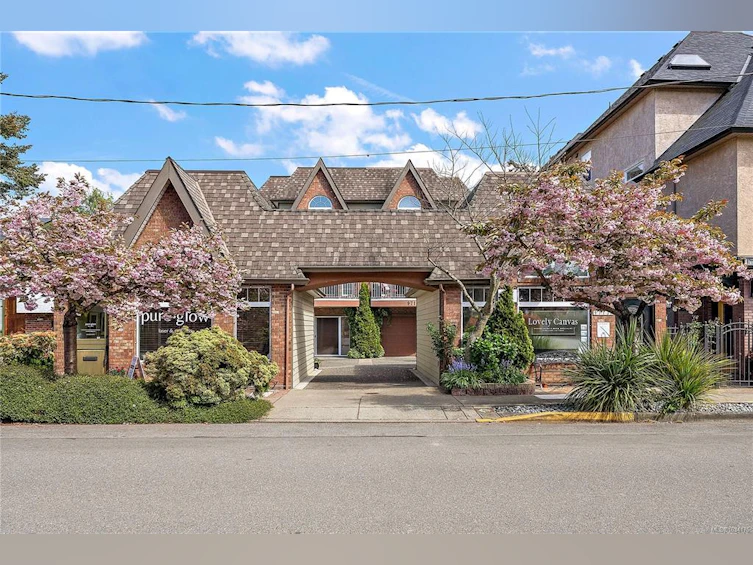 9713 Second Street, Sidney, BC, V8L 3C3 - 6