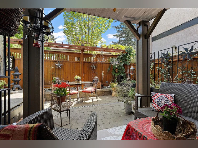 9713 Second Street, Sidney, BC, V8L 3C3 - 43