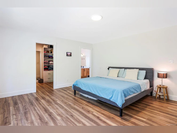 2732 Maple Street, Cumberland, BC, V0R 1S0 - 16