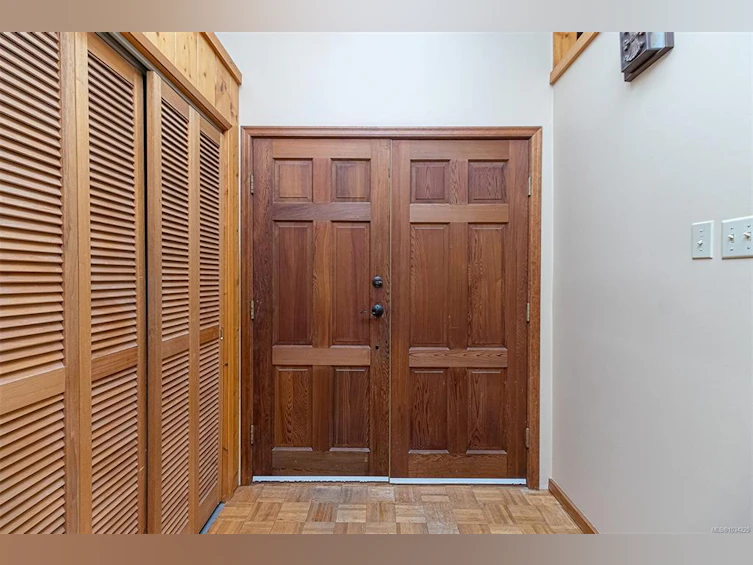 2298 Munn Road, Highlands, BC, V9E 1H5 - 9