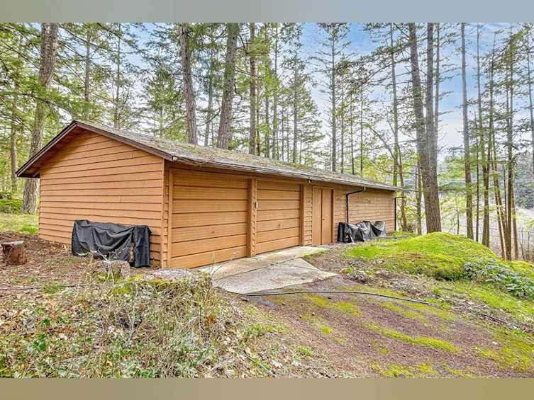 2298 Munn Road, Highlands, BC, V9E 1H5 - 52