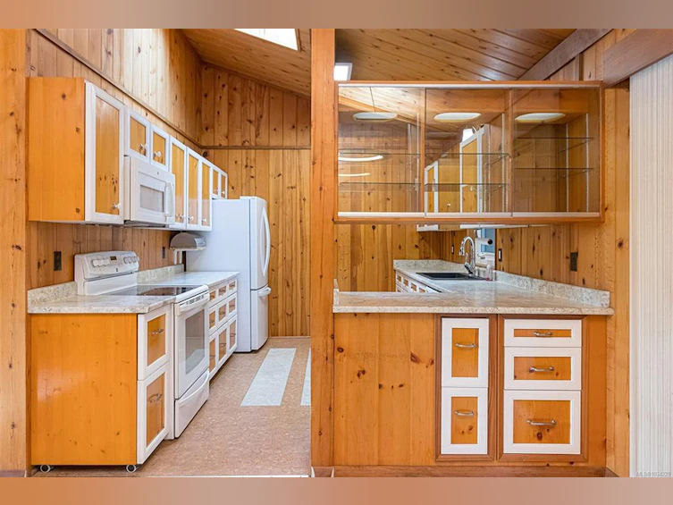 2298 Munn Road, Highlands, BC, V9E 1H5 - 22