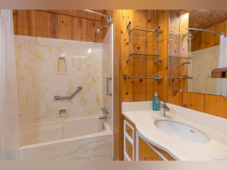 2298 Munn Road, Highlands, BC, V9E 1H5 - 31