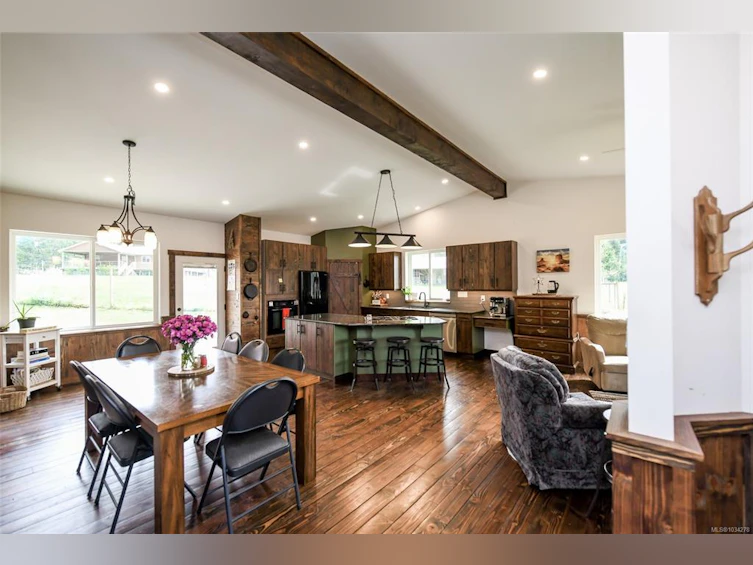 7594 N Island Highway, Black Creek, BC, V9N 1G3 - 17