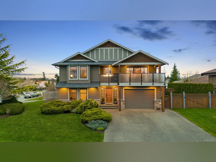 2403 Tiger Moth Place, Comox, BC, V9M 4J4 - 2