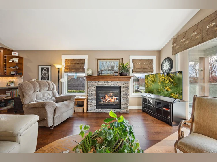 2403 Tiger Moth Place, Comox, BC, V9M 4J4 - 9