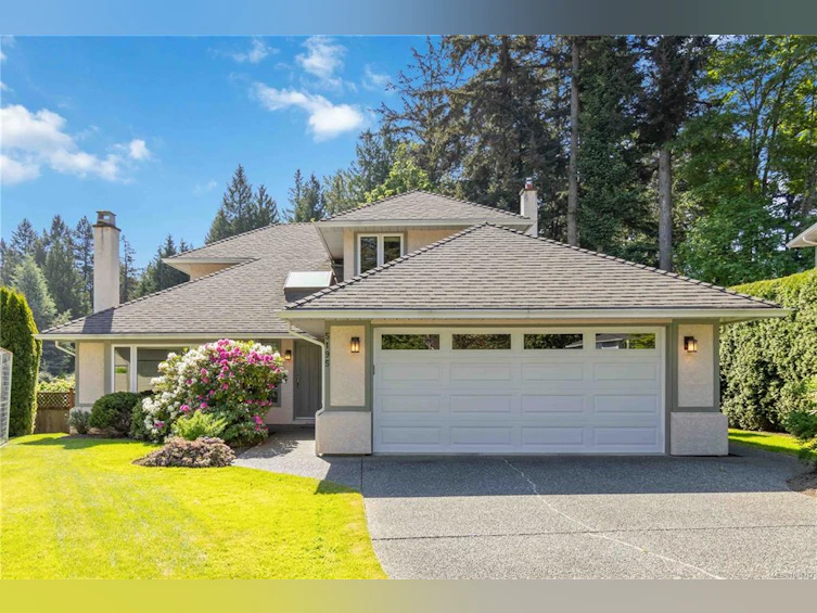 5195 Walema Court, Saanich, BC, V8Y 2T7 - 2