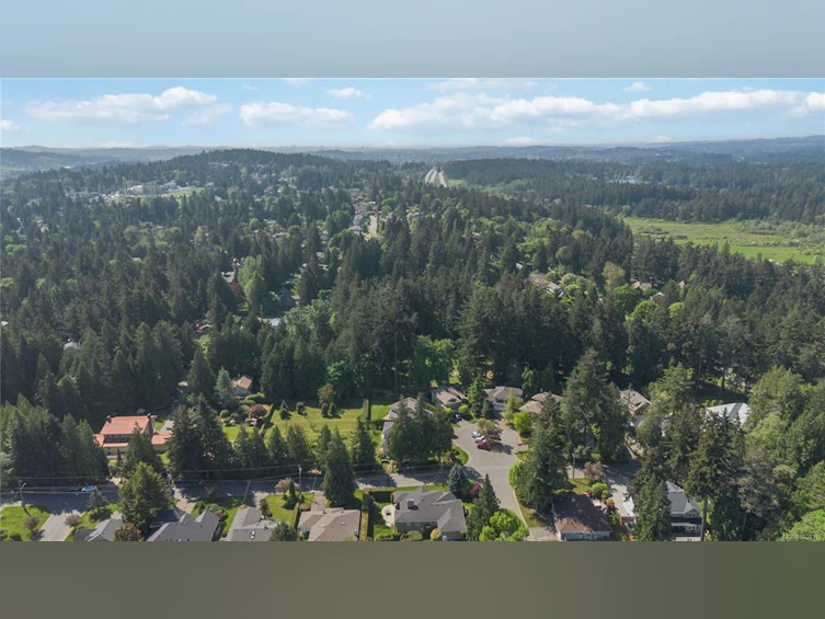 5195 Walema Court, Saanich, BC, V8Y 2T7 - 56