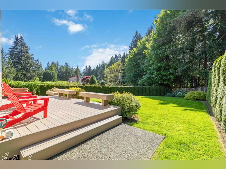 5195 Walema Court, Saanich, BC, V8Y 2T7 - 38