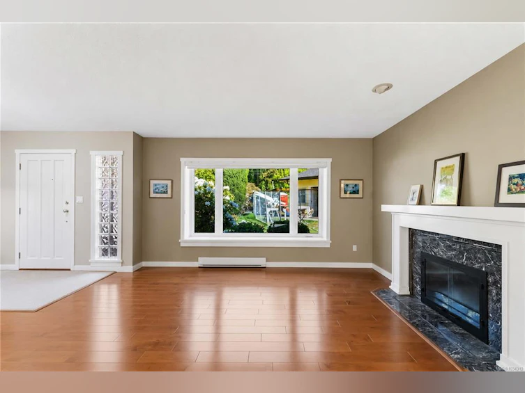 5195 Walema Court, Saanich, BC, V8Y 2T7 - 9