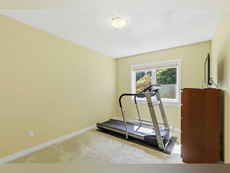 5195 Walema Court, Saanich, BC, V8Y 2T7 - 34