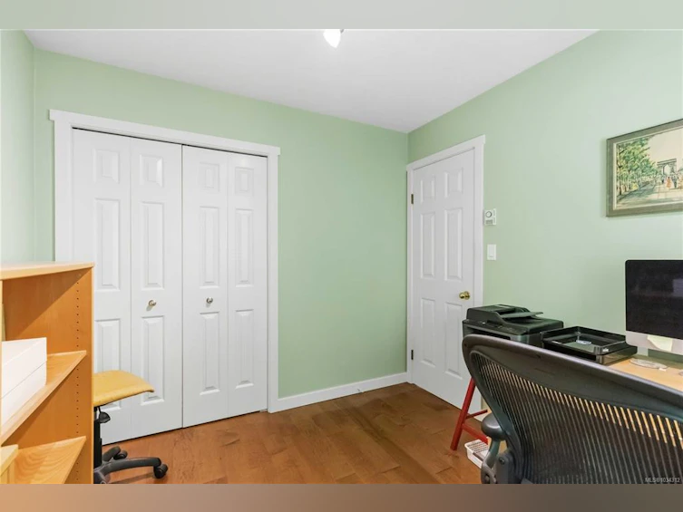 5195 Walema Court, Saanich, BC, V8Y 2T7 - 23