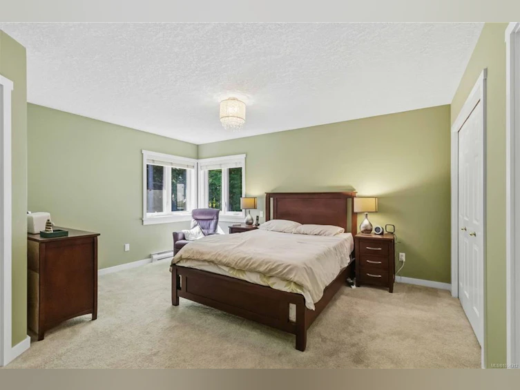 5195 Walema Court, Saanich, BC, V8Y 2T7 - 29