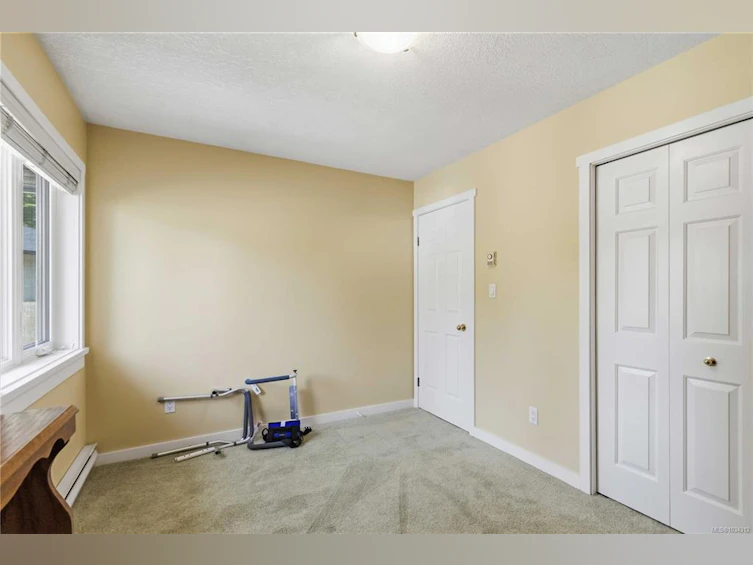5195 Walema Court, Saanich, BC, V8Y 2T7 - 28