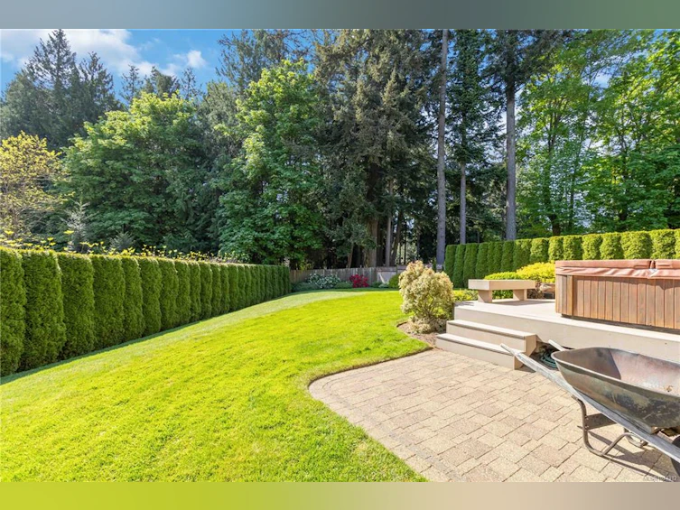 5195 Walema Court, Saanich, BC, V8Y 2T7 - 41