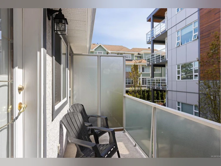 1-9875 Third Street, Sidney, BC, V8L 3A8 - 16