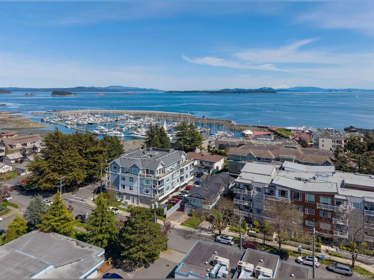 1-9875 Third Street, Sidney, BC, V8L 3A8 - 37