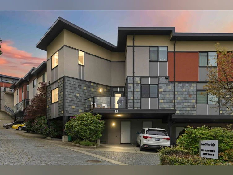 5-2321 Island View Road, Central Saanich, BC, V8Z 5Z2