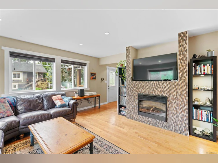 167 Little Eldon Place, Saanich, BC, V8Z 1E2 - 4