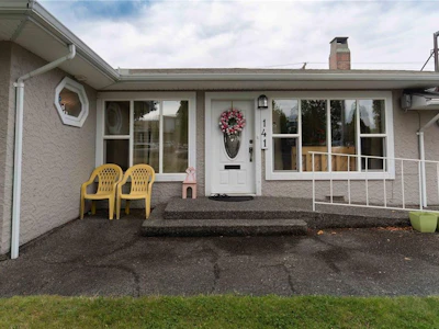 141 E Jensen Avenue - 4