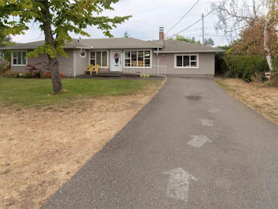 141 E Jensen Avenue - 3