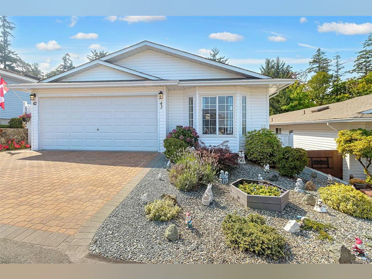 43 Eagle Lane, View Royal, BC, V9A 7M2 - 3