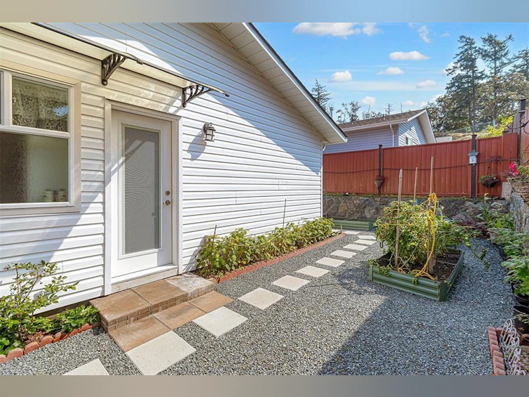 43 Eagle Lane, View Royal, BC, V9A 7M2 - 32
