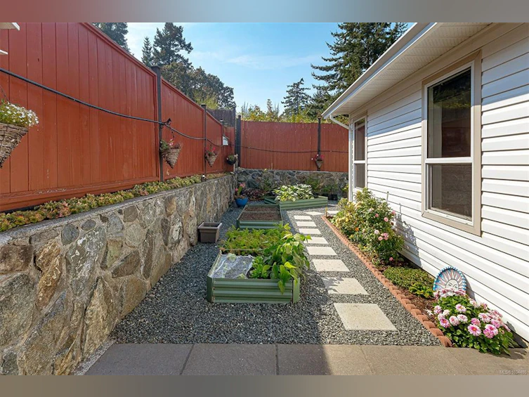 43 Eagle Lane, View Royal, BC, V9A 7M2 - 33