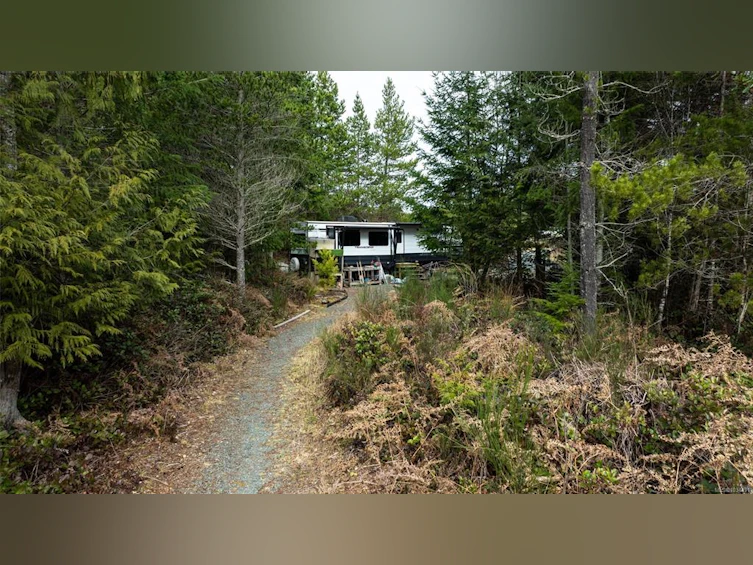 815 Spider Lake Road, Qualicum Beach, BC, V9K 2L7 - 13
