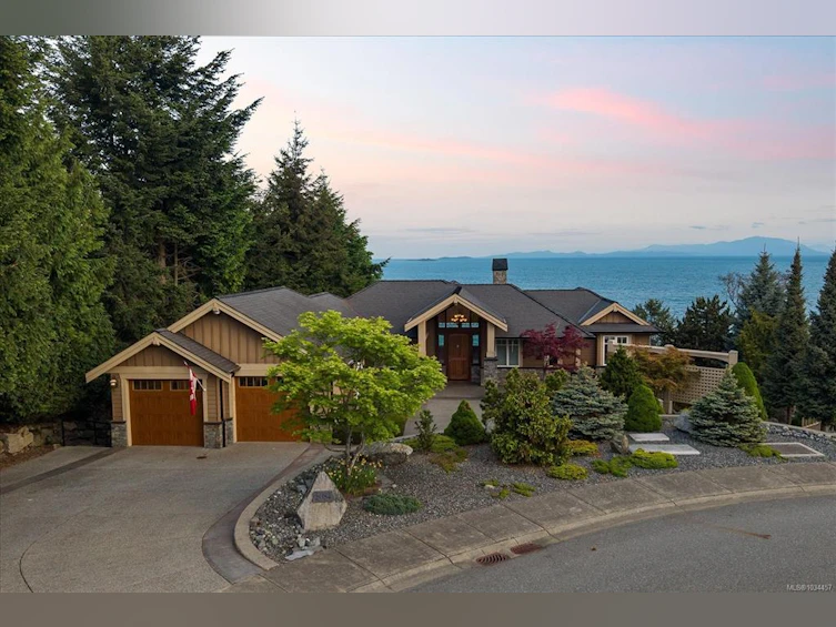 5084 Banning Court, Nanaimo, BC, V9V 0A2 - 2