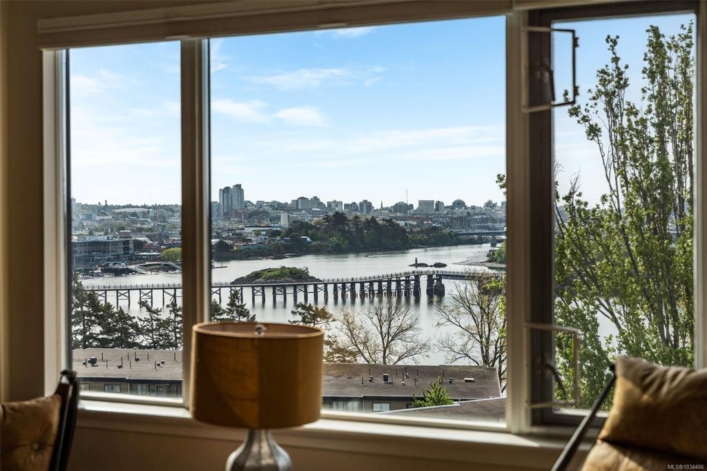 602-103 E Gorge Road, Victoria, BC, V9A 6Z2