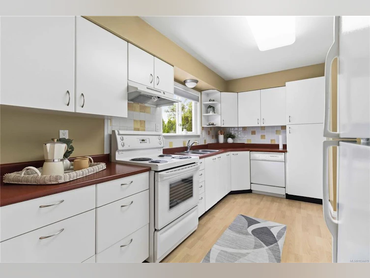 1773 Howroyd Avenue, Saanich, BC, V8P 3C2 - 12