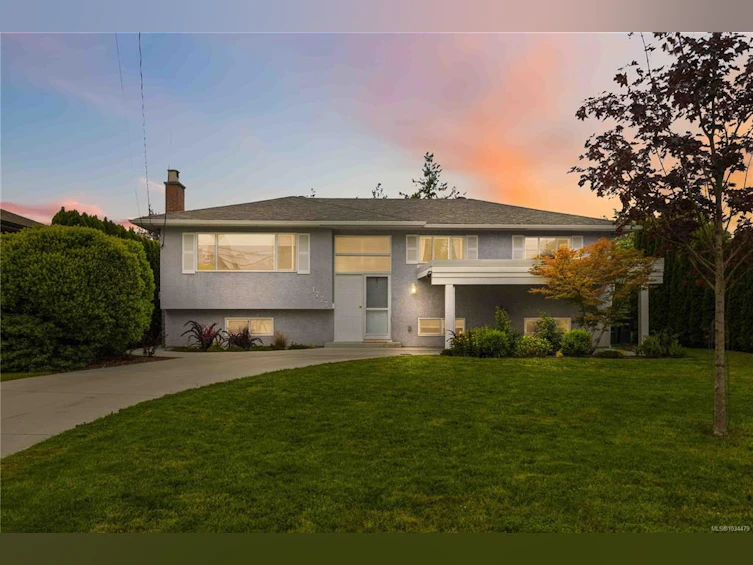 1773 Howroyd Avenue, Saanich, BC, V8P 3C2 - 2