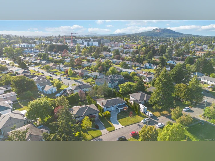 1773 Howroyd Avenue, Saanich, BC, V8P 3C2 - 59