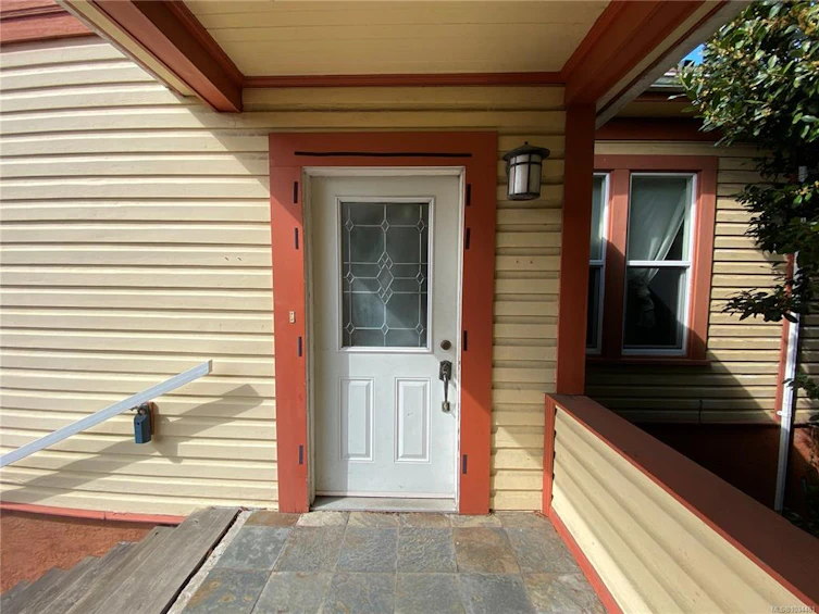 1729 Foul Bay Road, Victoria, BC, V8R 5A5 - 5