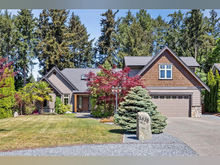 1635 Stone Lake Drive, Nanoose, BC, V9P 9L1