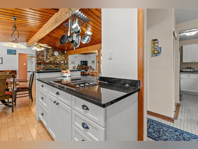 2915 Bevmaril Crescent, Gabriola Island, BC, V0R 1X7 - 12