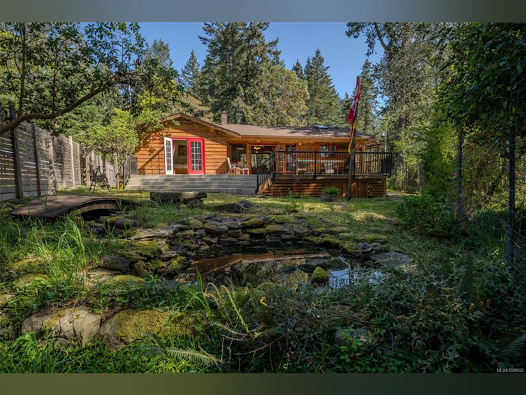 2915 Bevmaril Crescent, Gabriola Island, BC, V0R 1X7 - 3