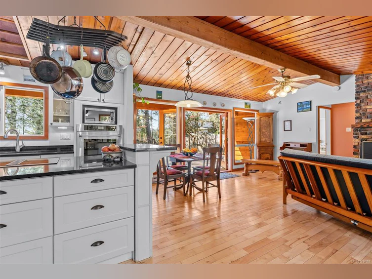 2915 Bevmaril Crescent, Gabriola Island, BC, V0R 1X7 - 11