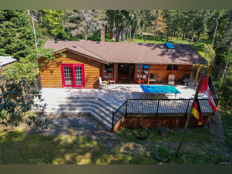 2915 Bevmaril Crescent, Gabriola Island, BC, V0R 1X7 - 2