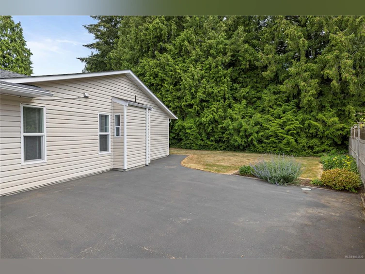 467 Rowan Drive, Qualicum Beach, BC, V9K 1K1 - 42