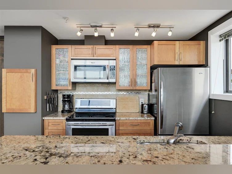 401-555 Chatham Street, Victoria, BC, V8T 1E1 - 21