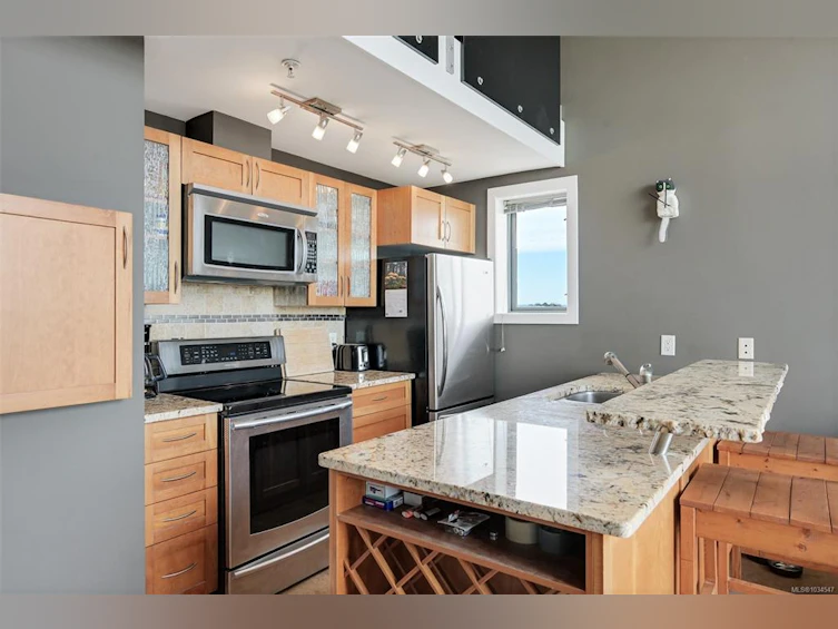 401-555 Chatham Street, Victoria, BC, V8T 1E1 - 18