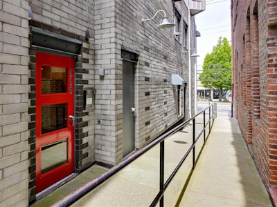 401-555 Chatham Street - 3