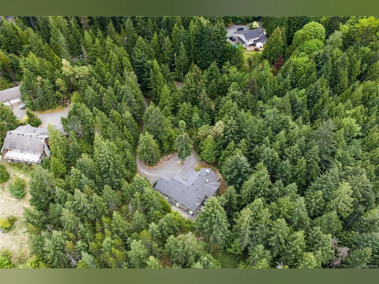1703 Peligren Place, Qualicum Beach, BC, V9K 2S3 - 71