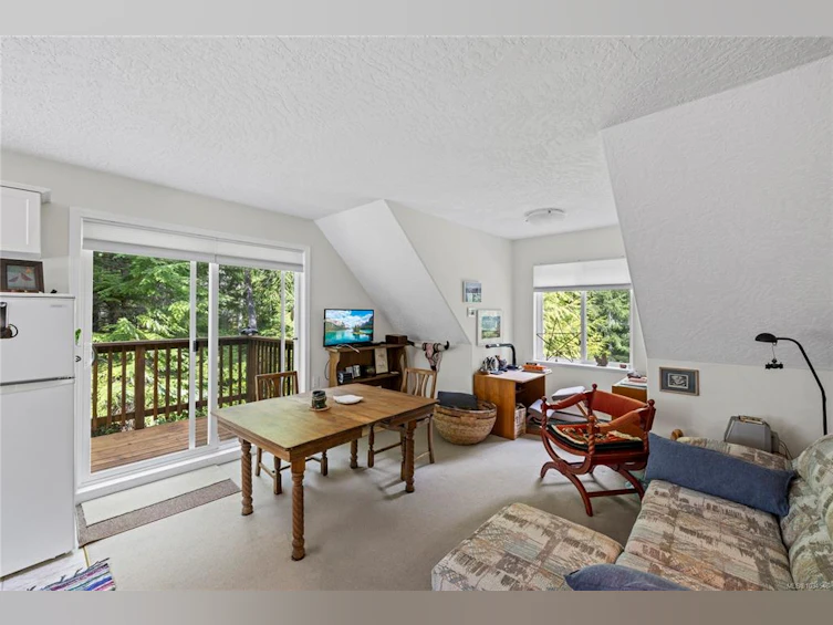 1703 Peligren Place, Qualicum Beach, BC, V9K 2S3 - 10